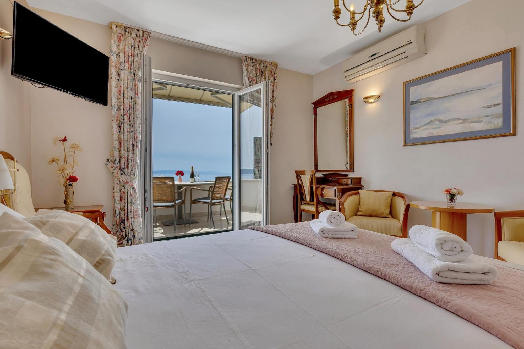 Grand View Apartments Drasnice Bagian luar foto