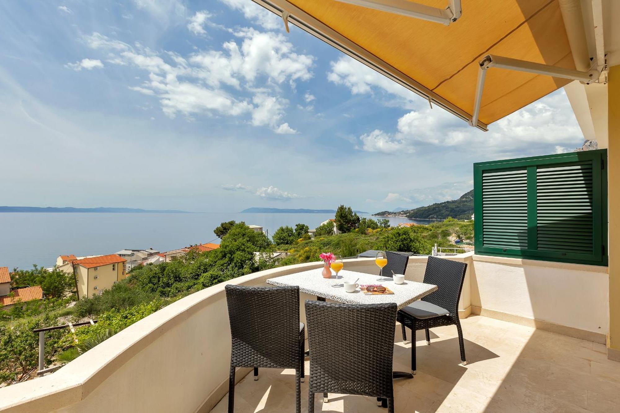 Grand View Apartments Drasnice Bagian luar foto