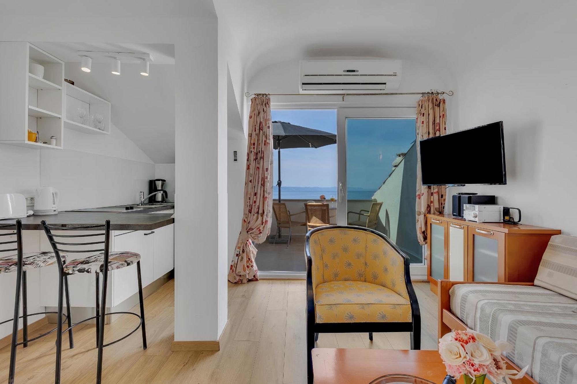 Grand View Apartments Drasnice Bagian luar foto