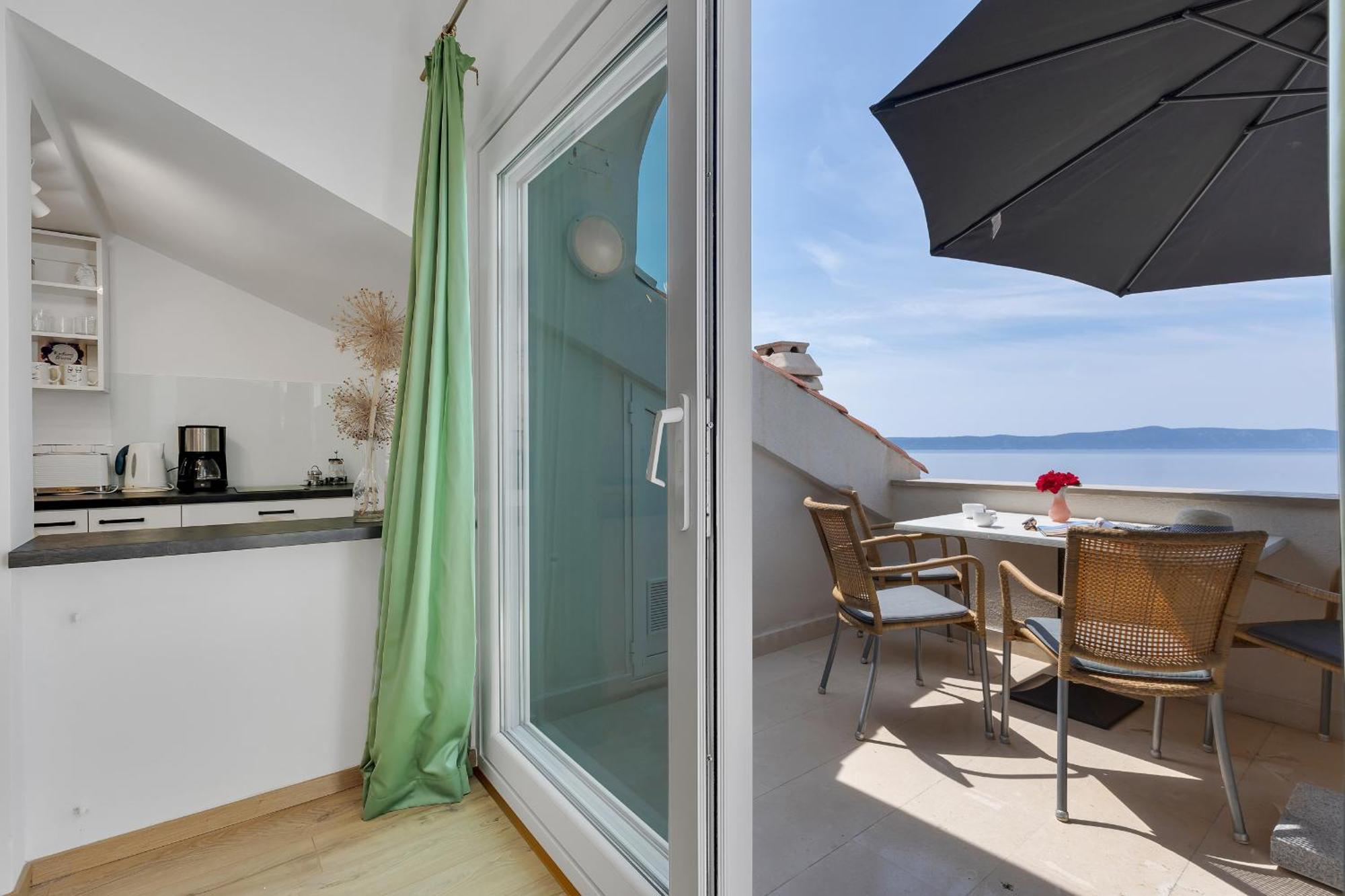 Grand View Apartments Drasnice Bagian luar foto